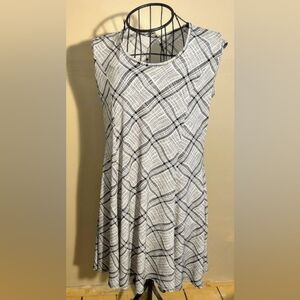 size large  womens white   black sleeveless dress stretch